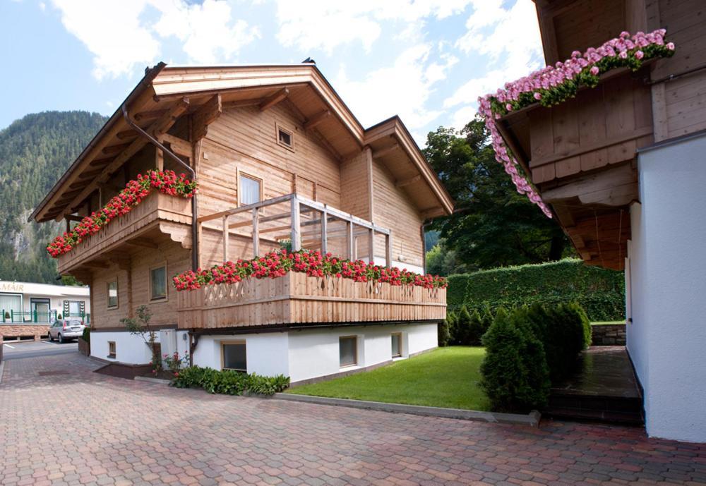 Chalet - Appartements Julitta Mayrhofen Esterno foto